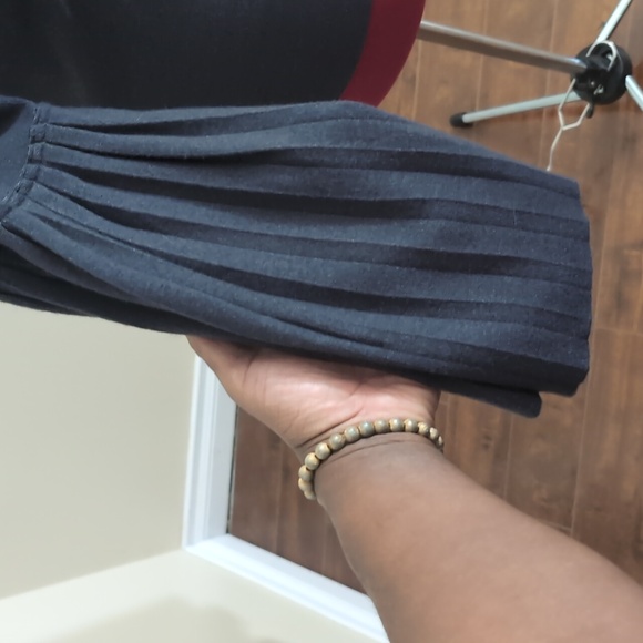 Angela Mara| Grey Crew Neck Sweater with Flared Sleeves Polyester Viscose Blend - Picture 5 of 12